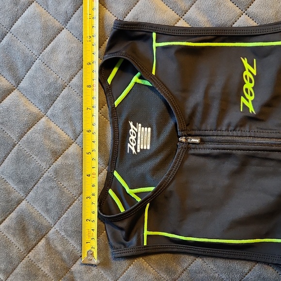 Zoot sleeveless top ☆ Small ☆ Black & Neon green. Mesh, pockets Cycling top New - Picture 10 of 16